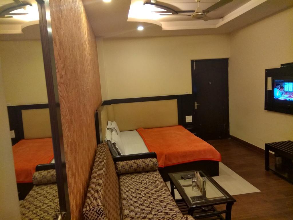 Arihant Inn-Near Blk Hospital Nueva Delhi Exterior foto